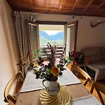Stelvio House -wonderful View Slope Front Appartement