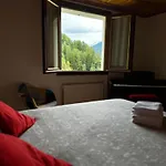 Stelvio House -wonderful View Slope Front Appartement *