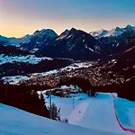 Stelvio House -wonderful View Slope Front Appartement *